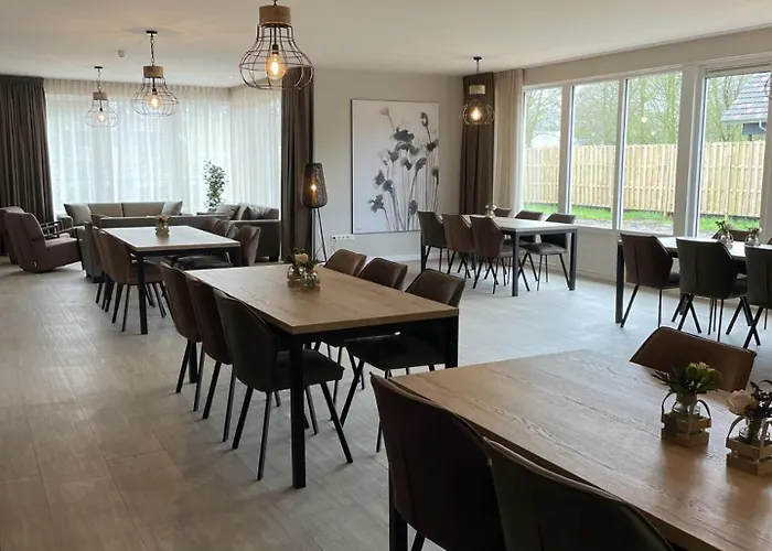 Bed & Breakfast Familie Versantvoort 3*