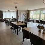 לינה וארוחת בוקר Familie Versantvoort 3*